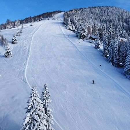 Hotel Alpenrose Gerlitzen Treffen Exteriör bild